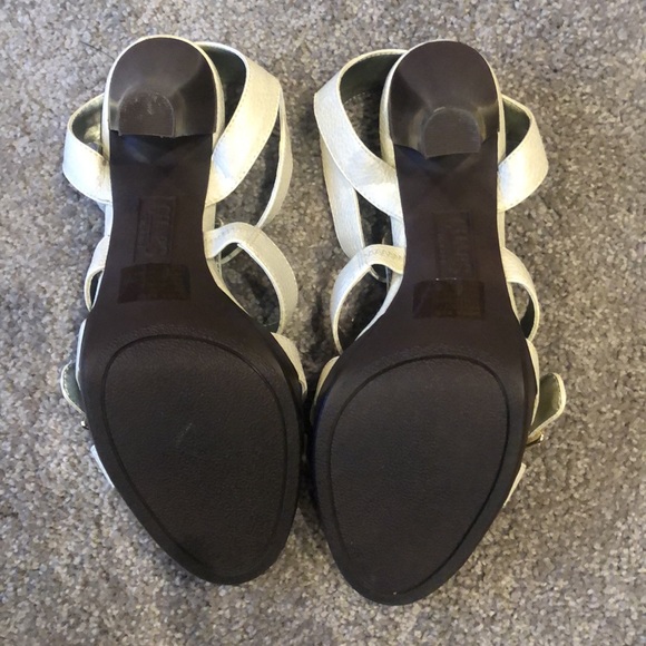 Brand new Beautifuls!! Sz 9.5B Chaps strappies. Heel ht 4 in. Solid & comfy. - Picture 3 of 8